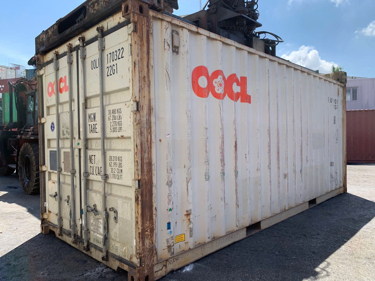Container 20 feet kho OOLU